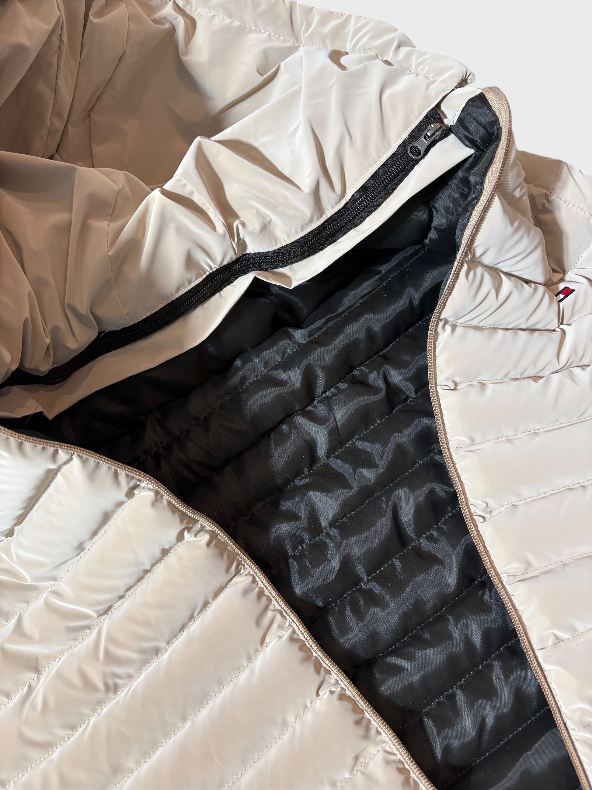 Beige-Men's Sleeveless Jacket