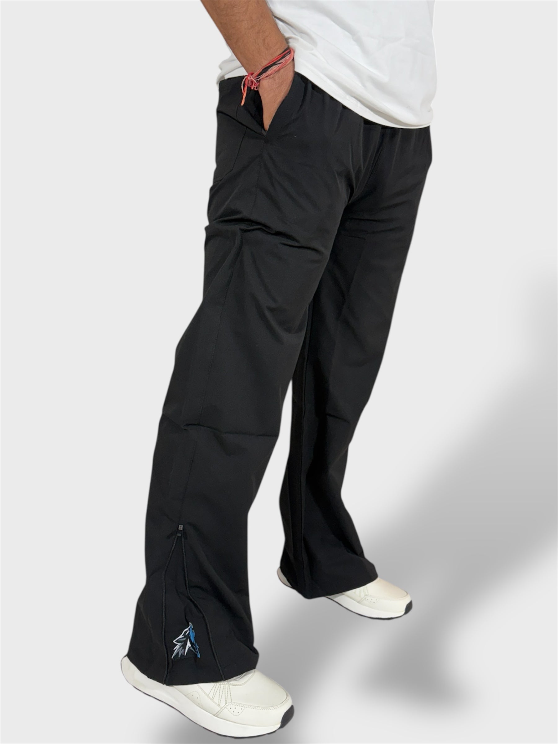 Wolf-Ing Black Daily Wear & Airport Travel Pajamas-Side